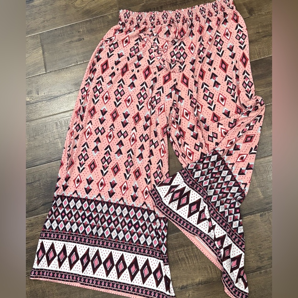 Lane Bryant Pink Geometric Wide Leg Pants - Picture 3 of 4